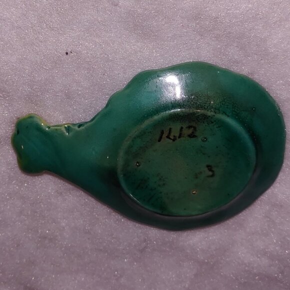 Small Green Leaf Dish - Picture 3 of 4